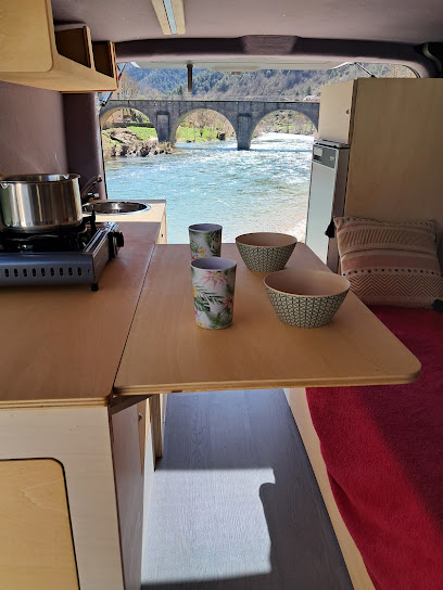 Les Vans De La Jonte, Concessionnaire De Camping-Car à Veyreau