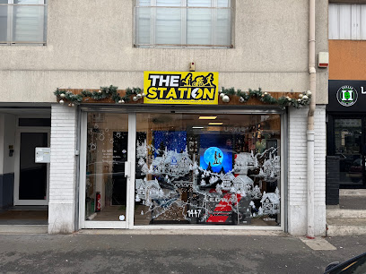The Station Vente, Entretien, Réparation Trottinette Électrique Xiaomi Dualtron Nami Ninebot Segway Kukirin…, Atelier De Réparation De Camping-Car à Villeparisis